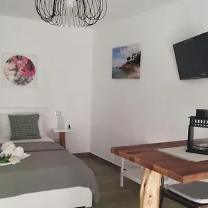Apartament House, Terrasini